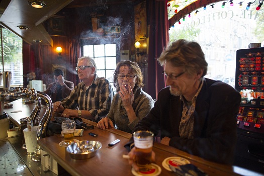 (Nog) geen handhaving rookverbod in kleine cafés